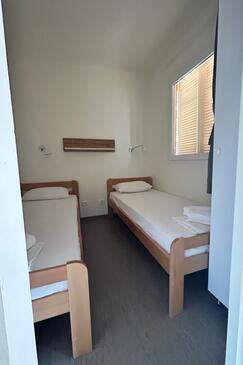 Apartments by the sea Turanj, Biograd - 25988