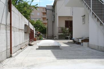 Apartments with parking space Makarska - 2599