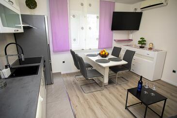 Dvosobni apartma Split (A-25991-a(