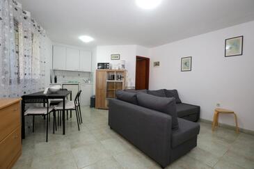 Apartments with parking space Premantura (Medulin) - 25995