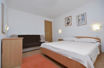 Apartments by the sea Podgora, Makarska - 25999