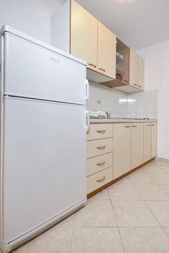 Apartments by the sea Podgora, Makarska - 25999