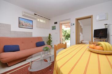 Apartments by the sea Podgora, Makarska - 25999