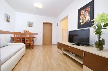 Apartments by the sea Podgora, Makarska - 25999