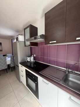 Apartments with parking space Gradac (Makarska) - 26020