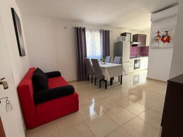 Apartments with parking space Gradac (Makarska) - 26020