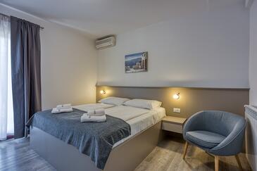 Apartamente şi camere cu parcare Rovinj - 26035