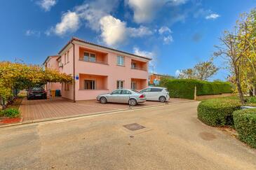 Apartments with parking space Peroj, Fažana - 26037 Adriatic.hr