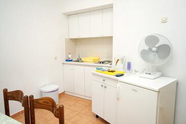 Apartamentos junto al mar Podgora, Makarska - 2604