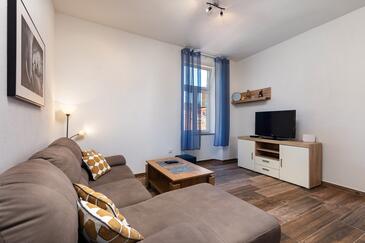 Two bedroom apartment Pula (A-26046-a(