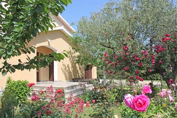 Rooms with a parking space Rovinj - 26047 Adriatic.hr