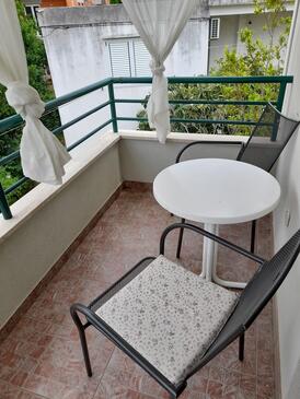 Apartments by the sea Promajna, Makarska - 2605