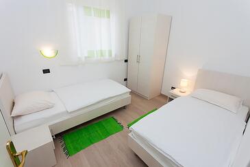 Apartmány s bazénom pri mori Medulin - 26051