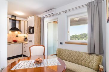 Apartmani uz more s bazenom Medulin - 26051