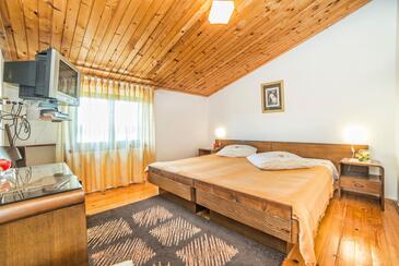 Apartments and rooms by the sea Pomer, Medulin - 26060
