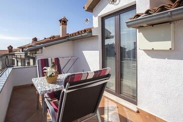 Apartments with parking space Rovinj - 26076