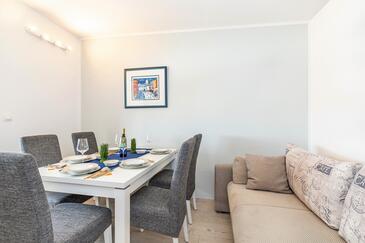 Apartmány s parkovištěm Poreč - 26077