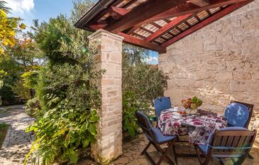Two bedroom apartment Bibići, Central Istria - Središnja Istra (A-26079-b(