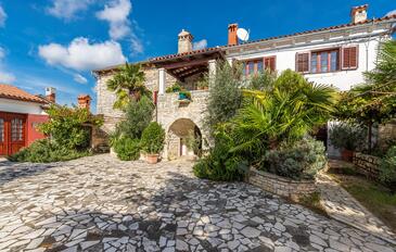 Apartments with swimming pool Bibići, Central Istria - Središnja Istra - 26079 Adriatic.hr