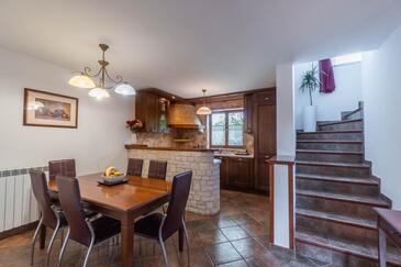 Apartmanok családok részére medencével Krnica, Marcana - 26081