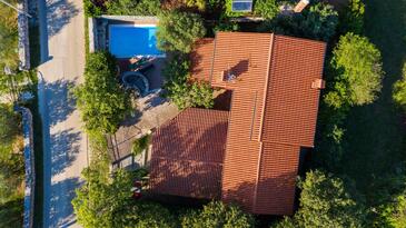 Apartmanok családok részére medencével Krnica, Marcana - 26081 Adriatic.hr
