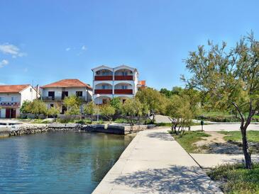 Apartmani s parkingom Jadrtovac, Šibenik - 26085 Adriatic.hr