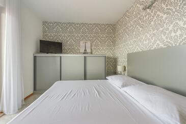 Lejlighedens parkeringsplads Okrug Gornji, Ciovo - 26109