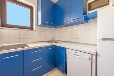 Lejlighedens parkeringsplads Okrug Gornji, Ciovo - 26109