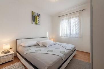 Appartements pour la famille, près de la mer Rogoznica - 26114