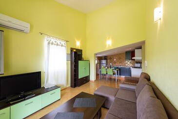Enosobni apartma Vinišće, Trogir (A-26117-c(