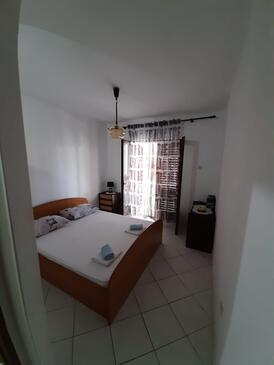 Apartments by the sea Podaca, Makarska - 2612