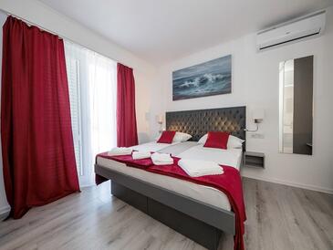 Apartamenty z basenem Rab - 26128