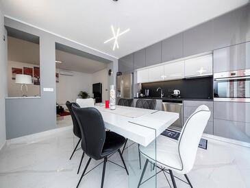 Apartamenty z basenem Rab - 26128