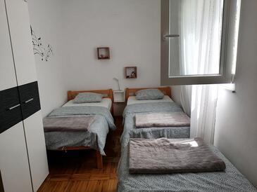 Lejlighedens parkeringsplads Razanj, Rogoznica - 26130