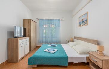 Leiligheter med parkering Peroj, Fazana - 26134