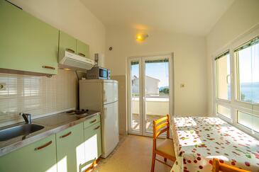 Family-friendly apartments with swimming pool Lokva Rogoznica, Omiš - 26136