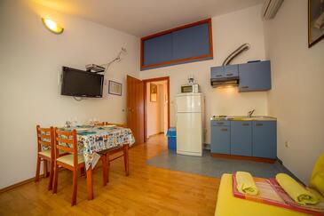 Családi apartmanok a tenger mellett Lokva Rogoznica, Omis - 26136