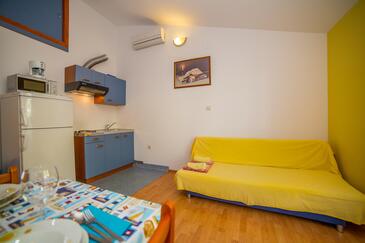 Családi apartmanok a tenger mellett Lokva Rogoznica, Omis - 26136