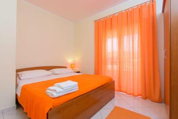 Апартаменты с парковкой Винище - Vinišće, Трогир - Trogir - 26144