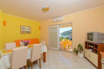 Апартаменты с парковкой Винище - Vinišće, Трогир - Trogir - 26144