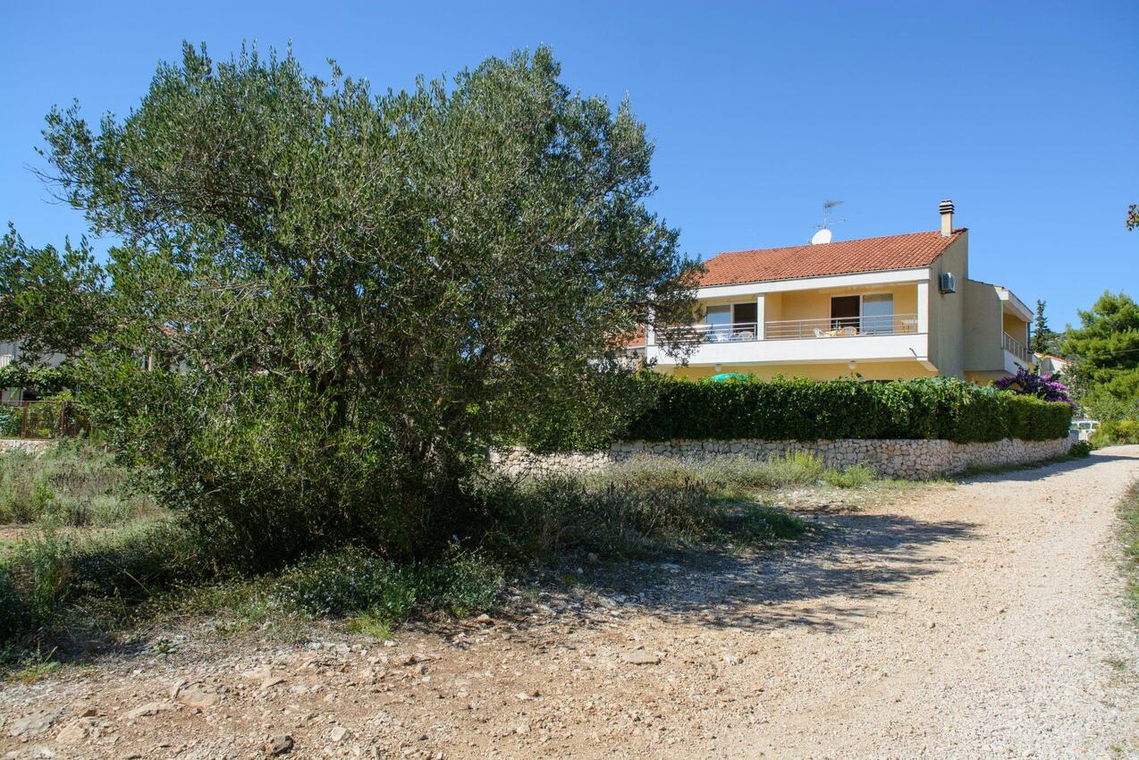 Апартаменты с парковкой Винище - Vinišće, Трогир - Trogir - 26144