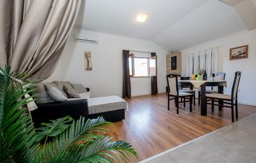 Apartmani uz more Rab - 26147