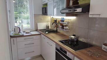 2-Zimmer-Ferienwohnung Splitska, Brac (A-26157-a(