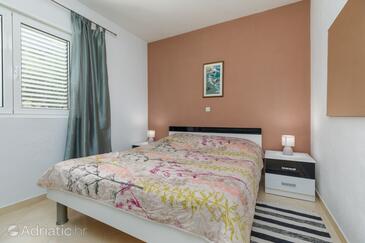 Апартаменты и комнаты у моря Подгора - Podgora, Макарска - Makarska - 2616