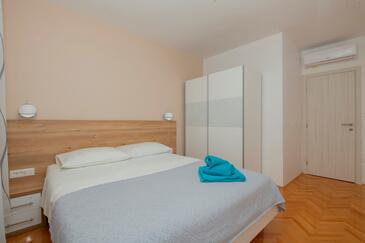 Lägenheter med parkering Srinjine, Split - 26164