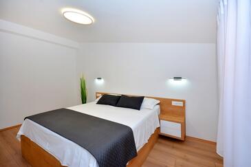 Lägenheter med parkering Srinjine, Split - 26164