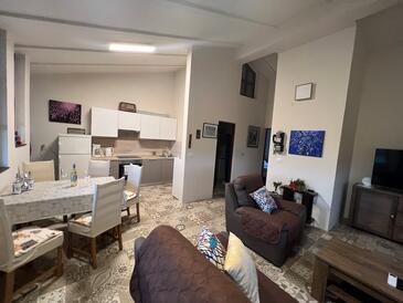 Appartementen en kamers met parkeerplaats Barbariga, Fazana - 26167