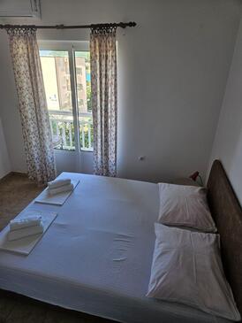 Apartments by the sea Podaca, Makarska - 2617