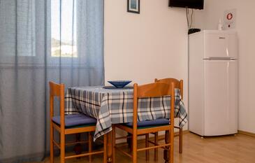 Ferienwohnungen mit Parkplatz Barbat, Rab - 26172