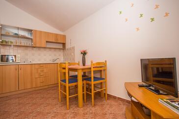 Apartamente şi camere cu parcare Senj - 26174